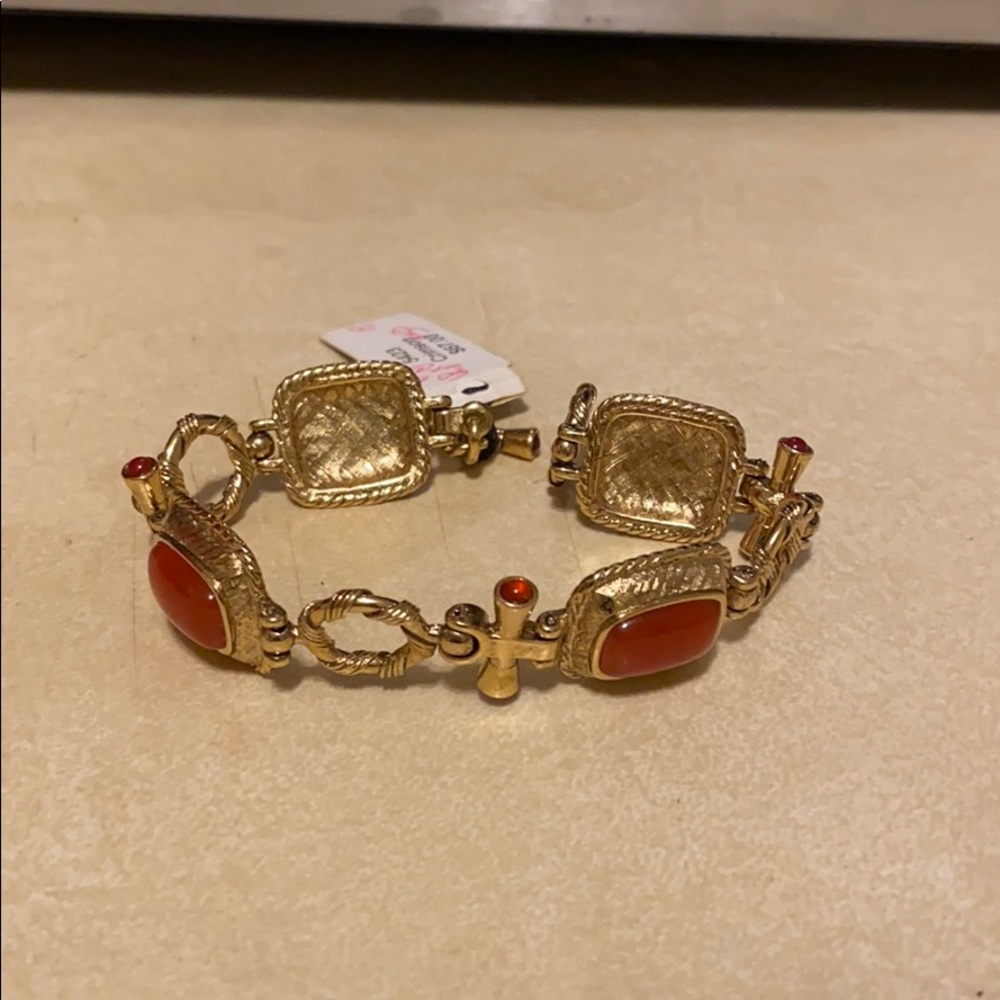 🌻🆕Premier designs crimson gold bracelet🌻